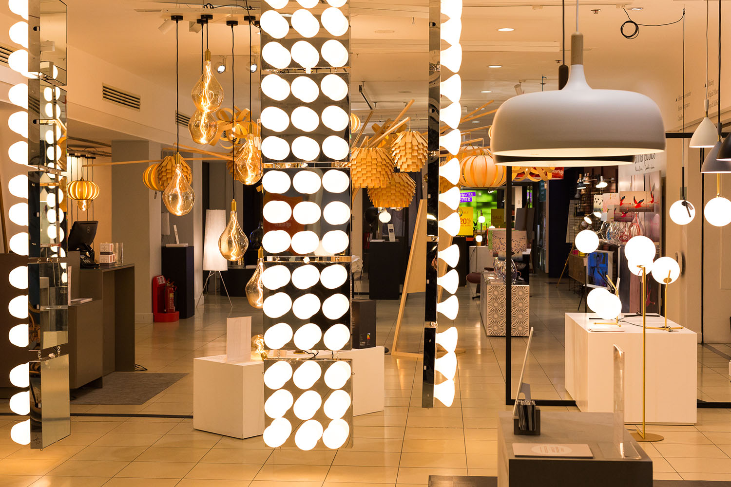heals-festival-of-light-showroom