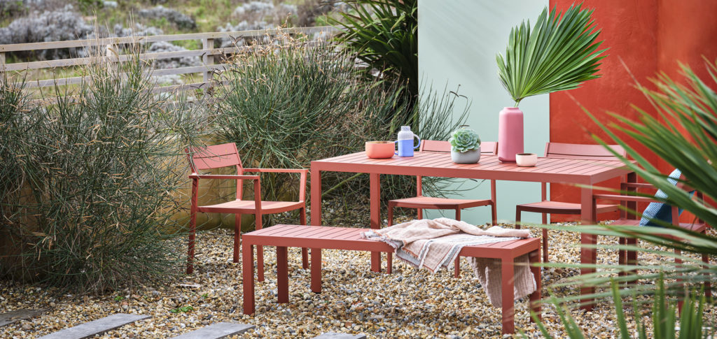 Eos Garden furniture in terracotta