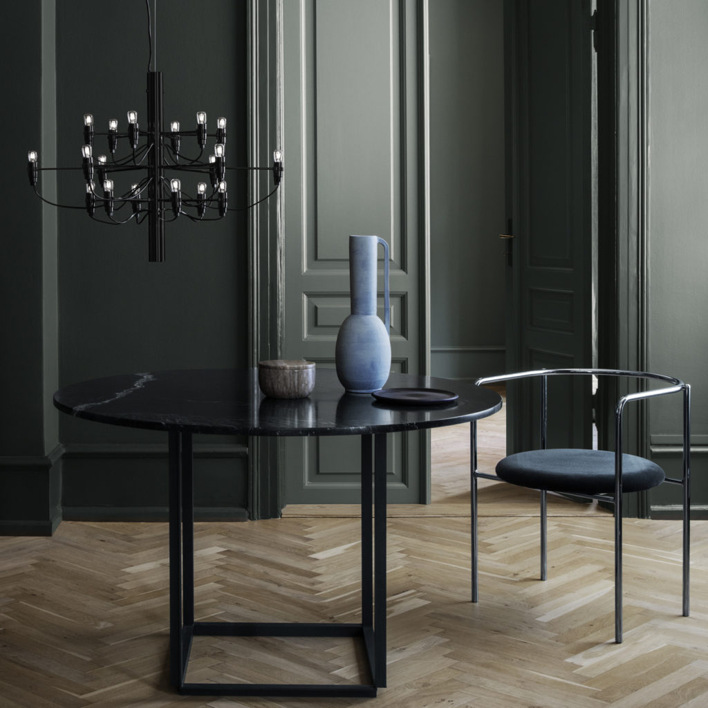 2097/18 Chandelier | Image courtesy of Flos