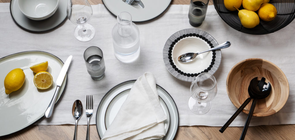 Scandinavian dining table styling idea