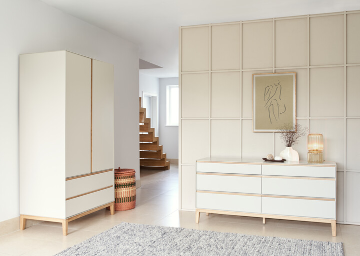 Lars Wardrobe Cashmere, Handwoven Basket, Cordoba Rug