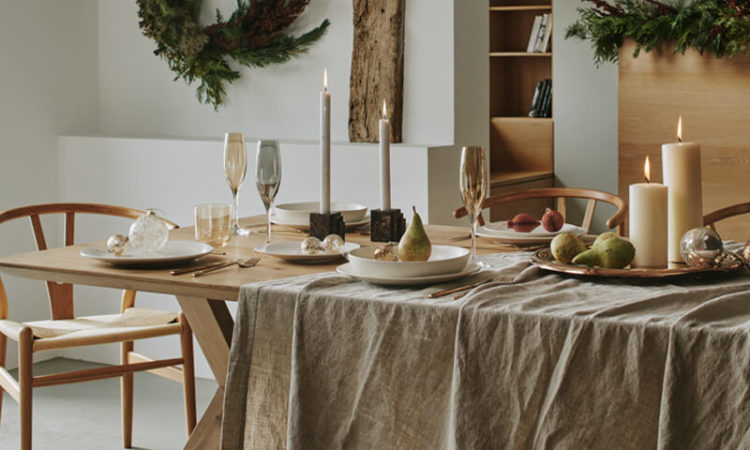 How to Style your Table for Christmas 2021