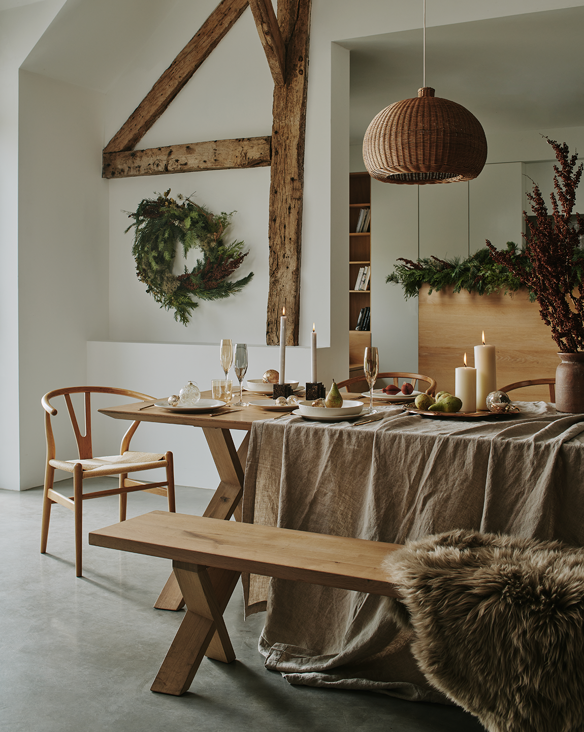 How To Style Your Table For Christmas 2021