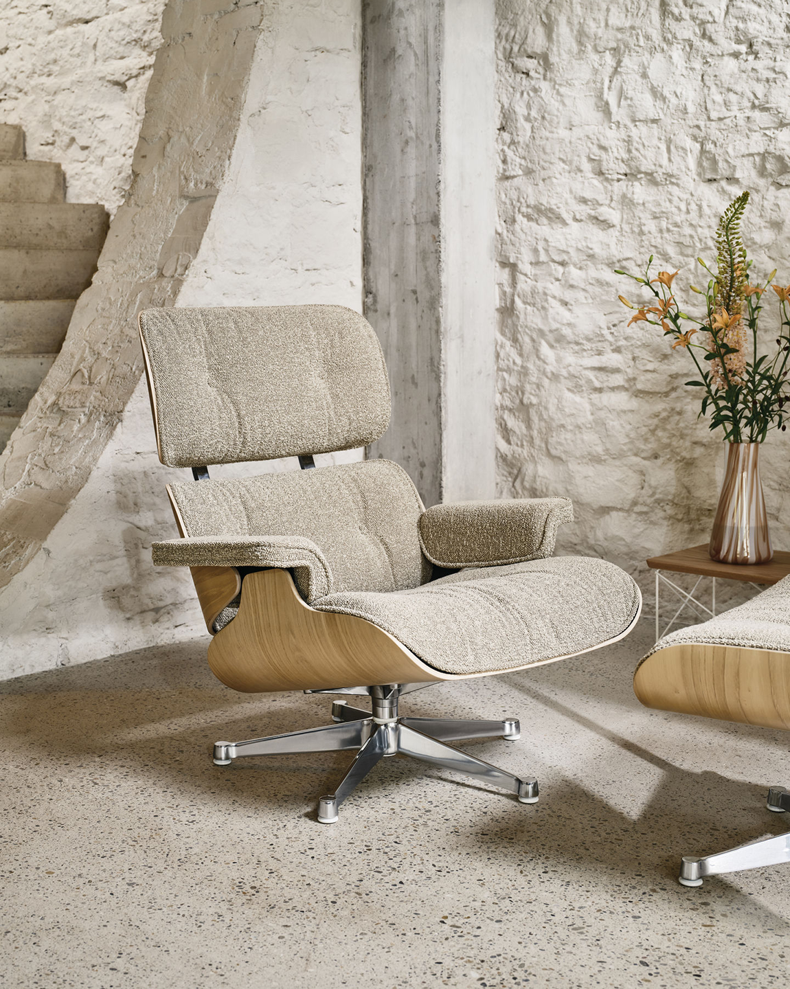 How To Spot A Fake Eames Lounge Chair