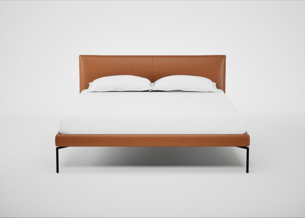 Matera Bed King / Daino Leather Treacle / Black