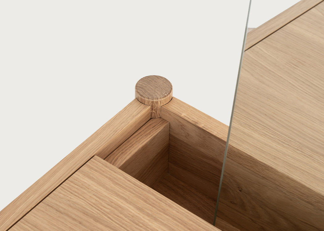 Pala Dressing Table