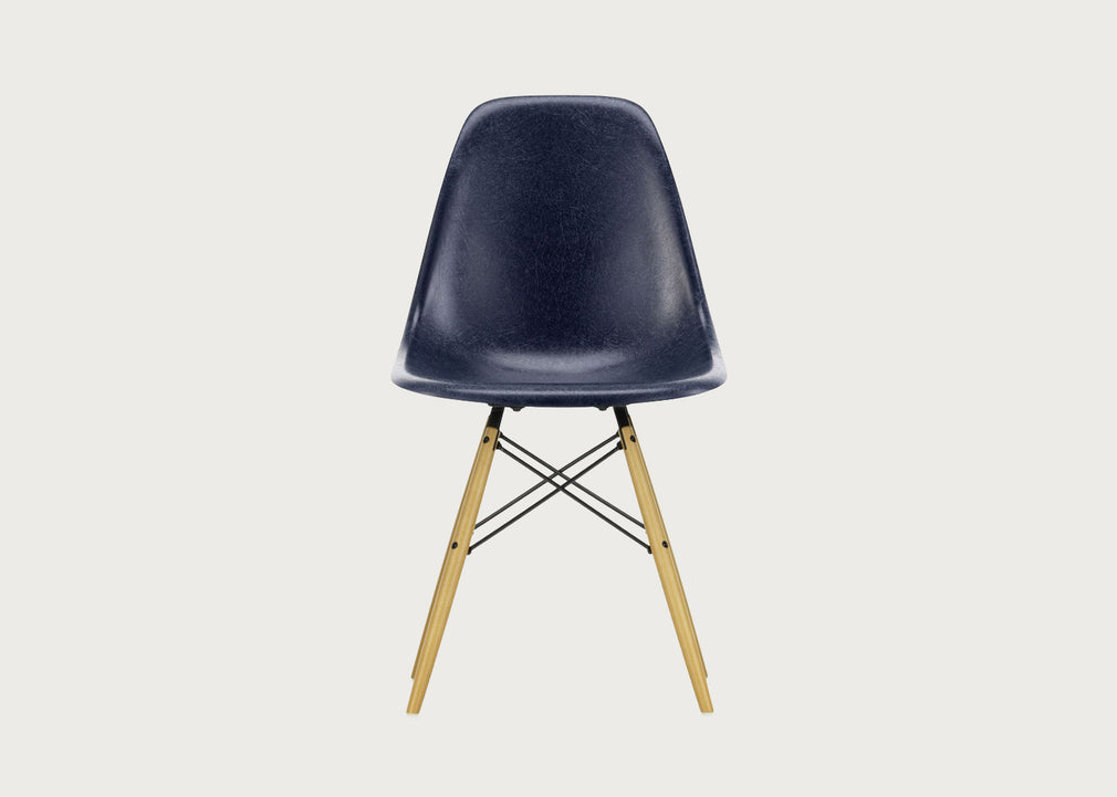 Eames DSW Fibreglass Chair