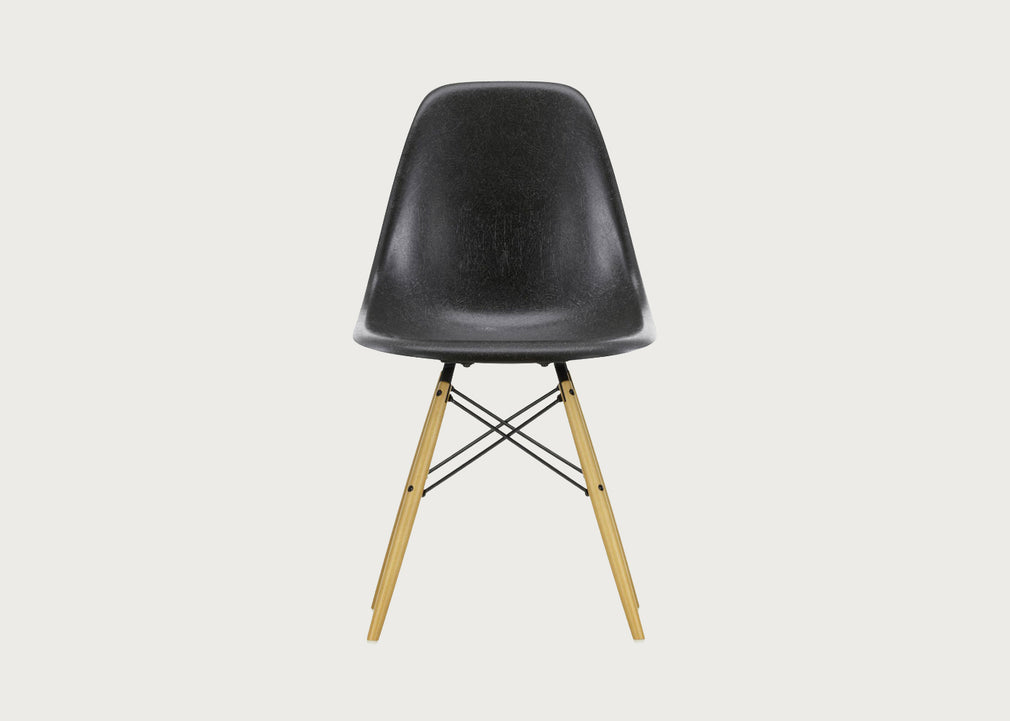 Eames DSW Fibreglass Chair