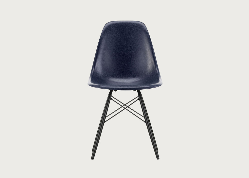 Eames DSW Fibreglass Chair