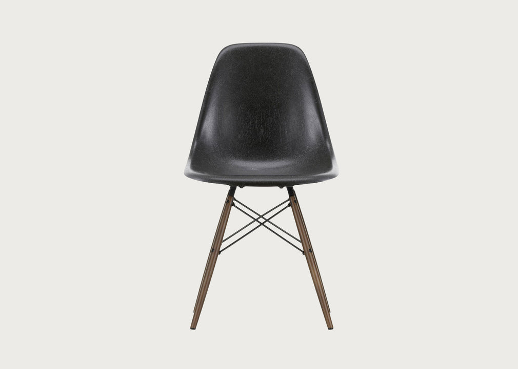 Eames DSW Fibreglass Chair