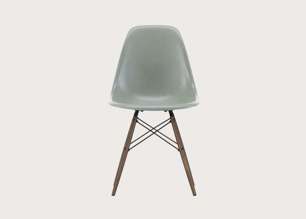 Eames DSW Fibreglass Chair
