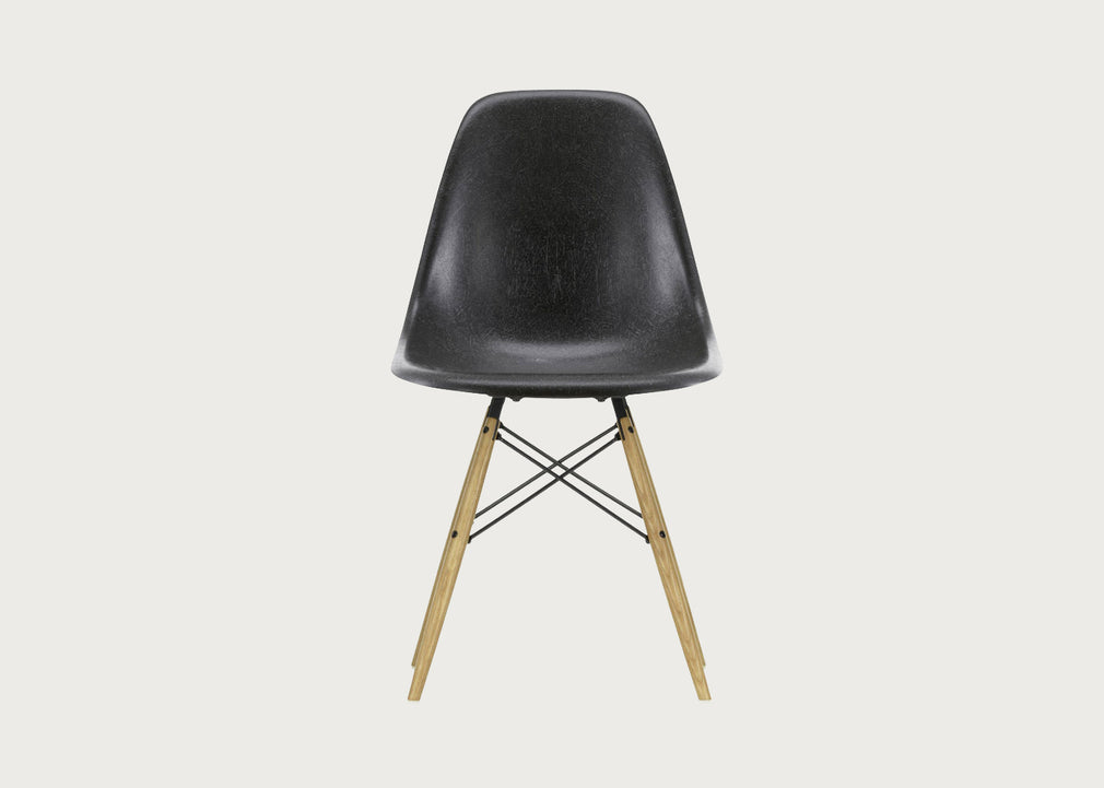 Eames DSW Fibreglass Chair