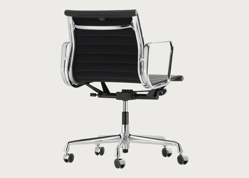 Aluminium Chair EA 117