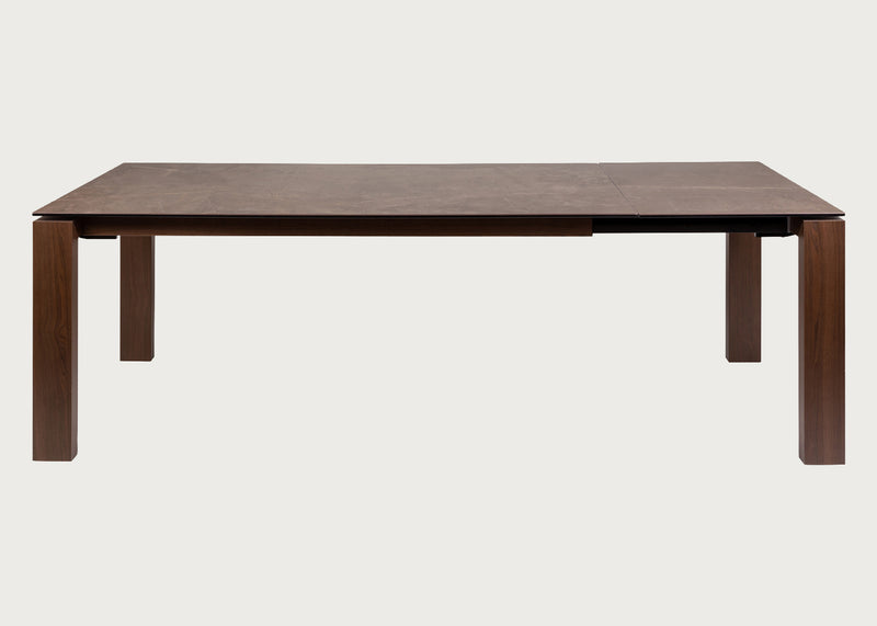 Massa Dining Table