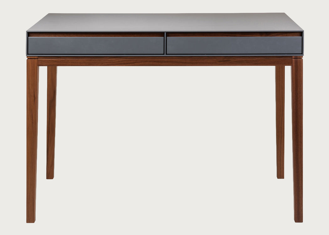 Lars Desk