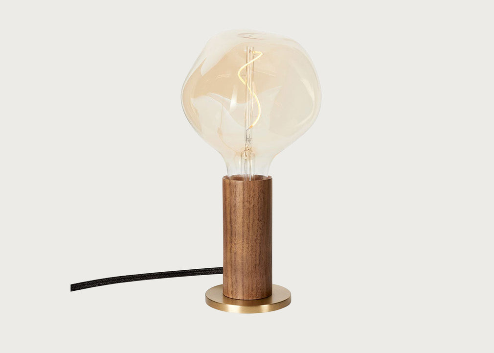 Knuckle Table Lamp with Voronoi I Bulb
