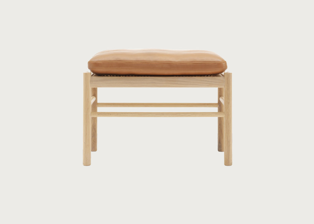 OW149F Colonial Footstool
