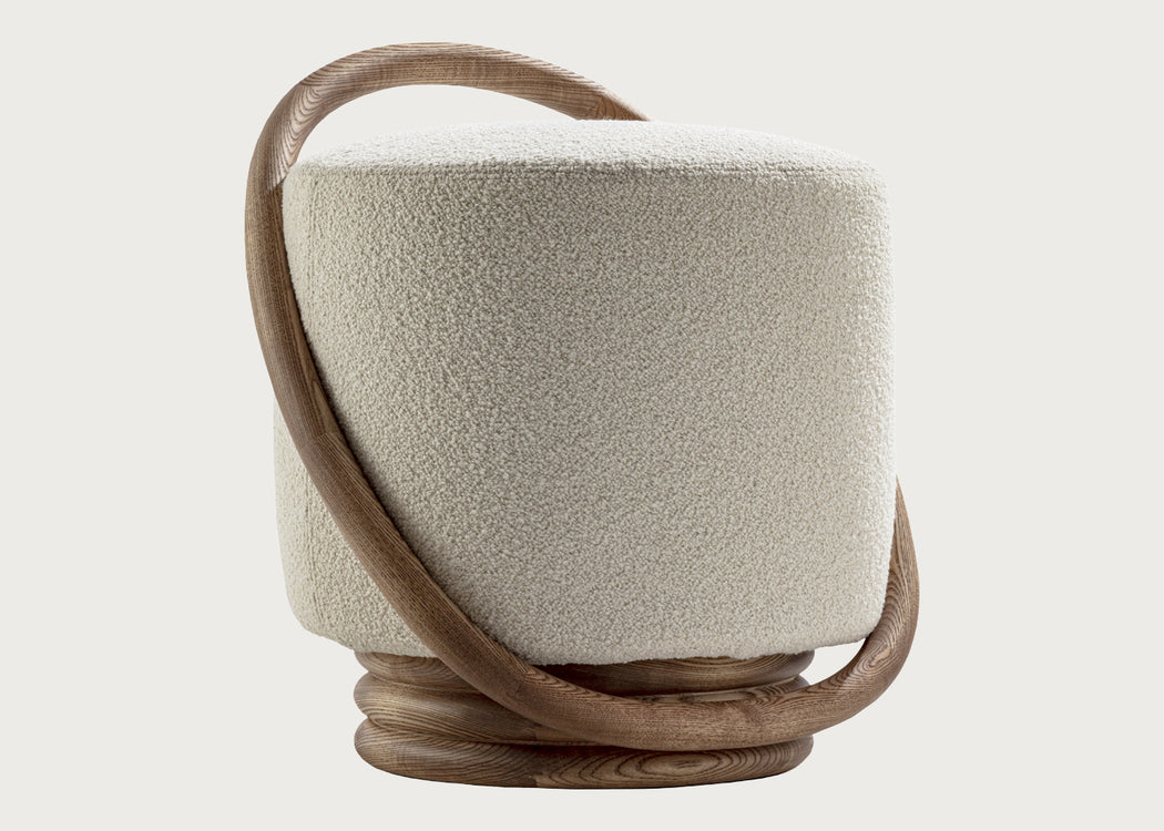 Smile Pouf in Bouclage 01