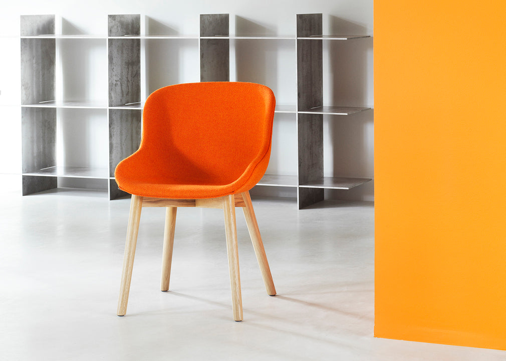 Hyg Chair Grey Shell Oak Legs