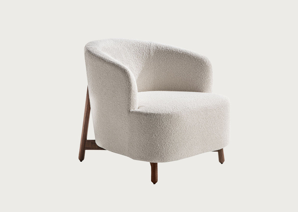 Copine Wood Lounge Chair Walnut Base Bouclage 01