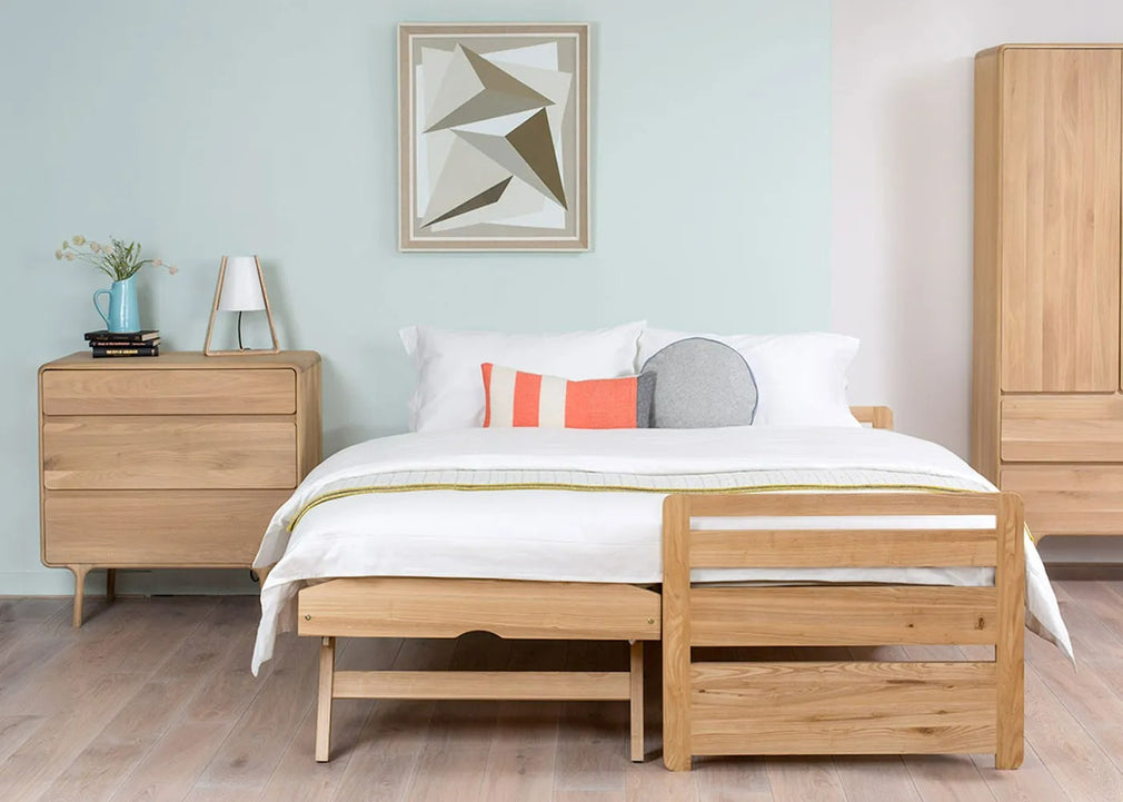 Store Storabed in Solid Oak