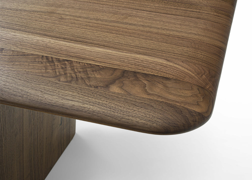 Vela Dining Table