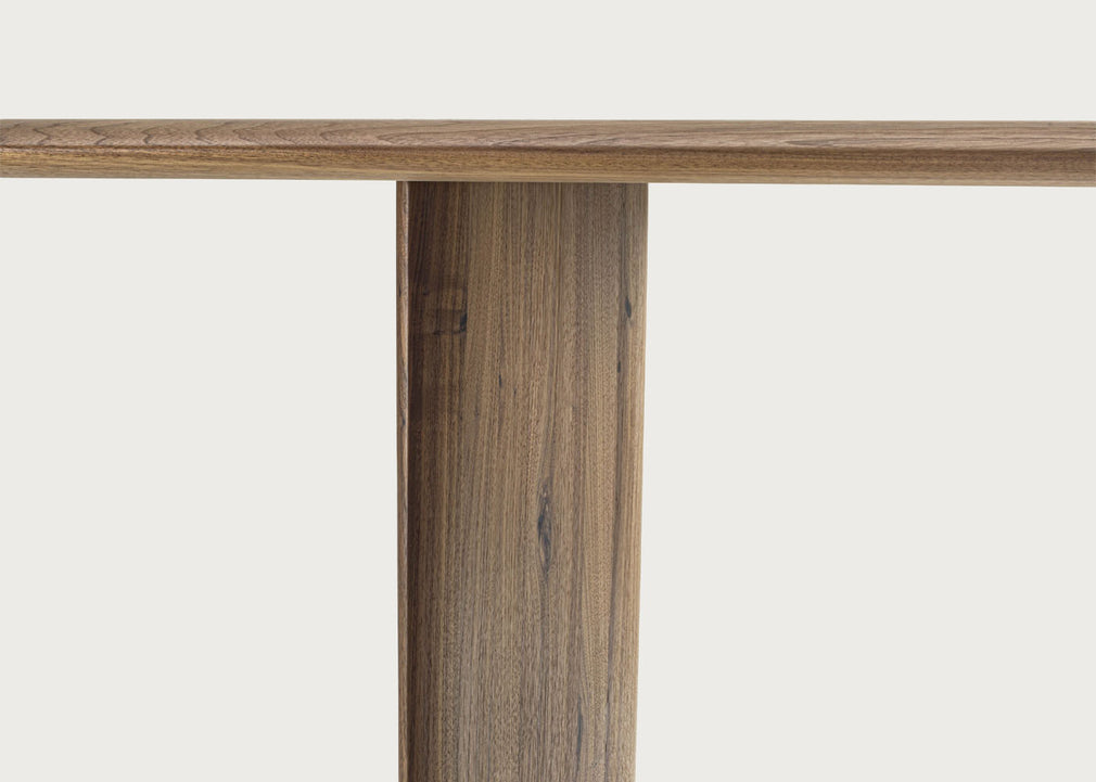 Vela Dining Table