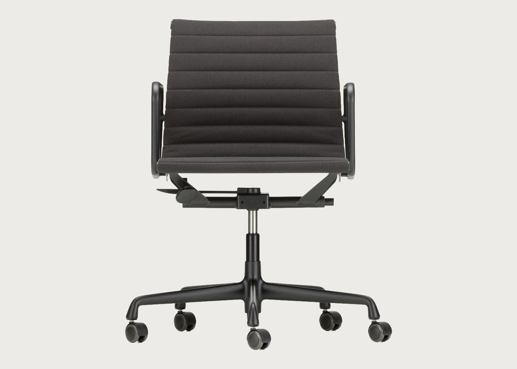 Aluminium Chair EA 117