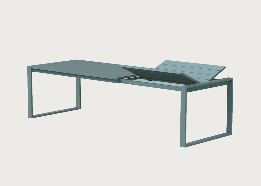 Eos Outdoor Extending Dining Table