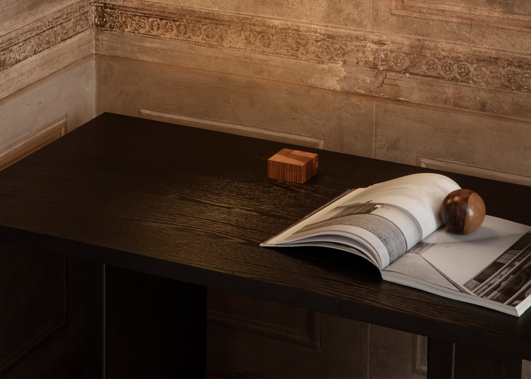 Private Desk