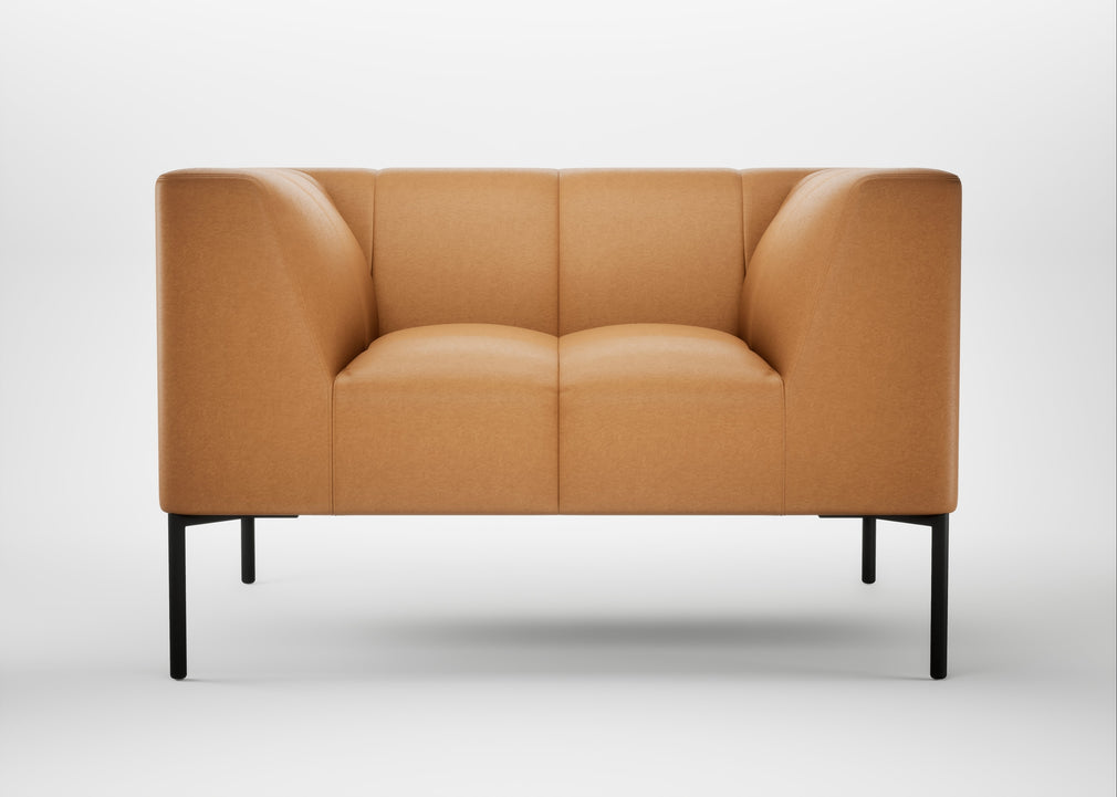 Quadro Armchair Daino Leather Parchment / Black
