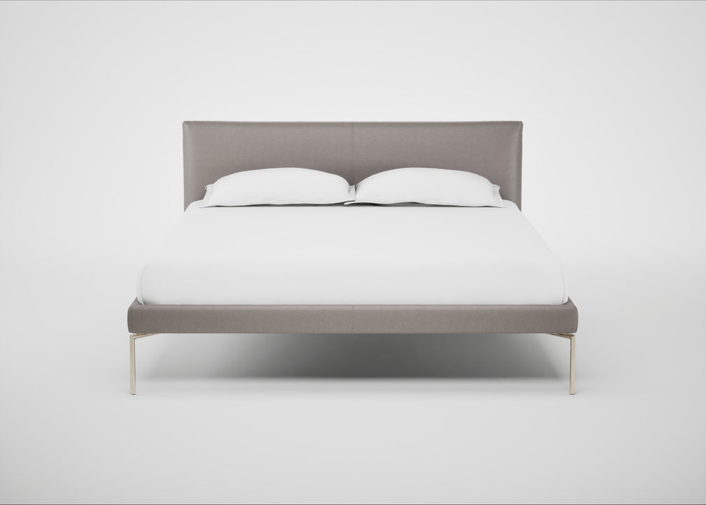 Matera Bed King / Daino Leather Elephant / Stainless Steel