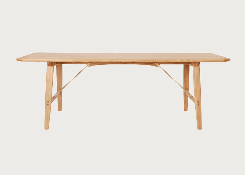 BM1160 Hunting Table