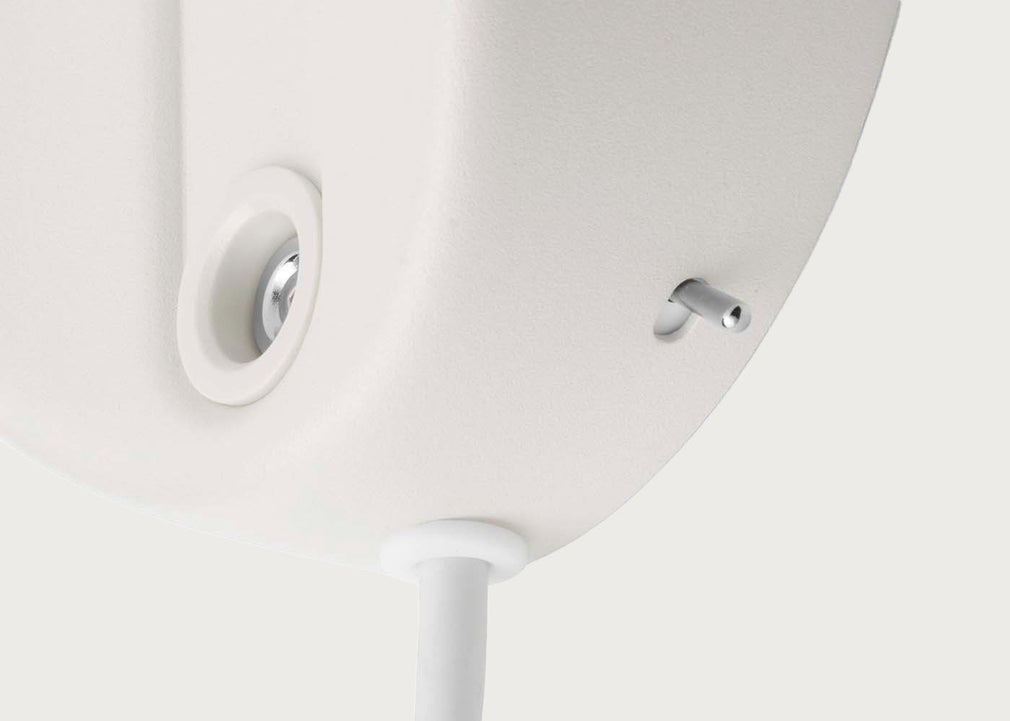 Tense LED Wall Light