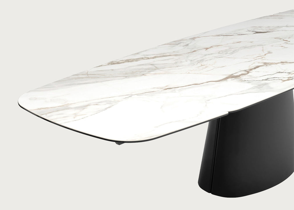 Lucca Table