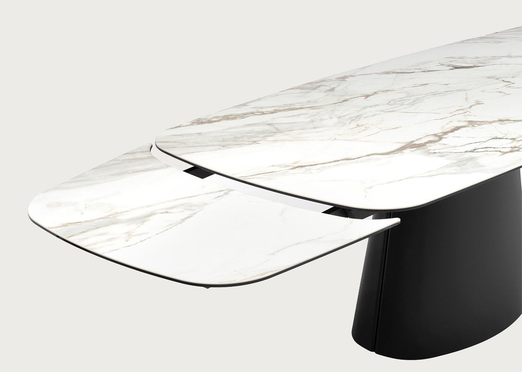 Lucca Table