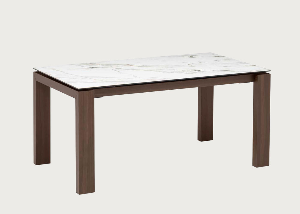 Massa Dining Table
