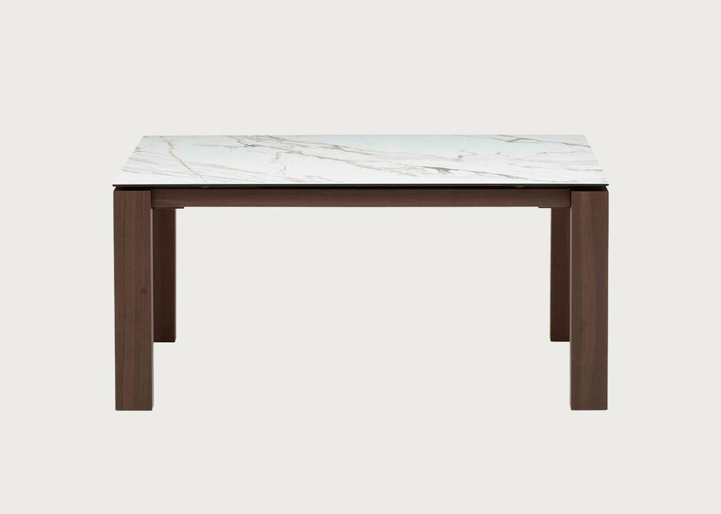 Massa Dining Table