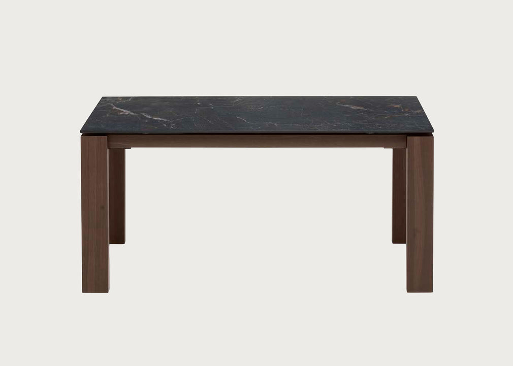 Massa Dining Table