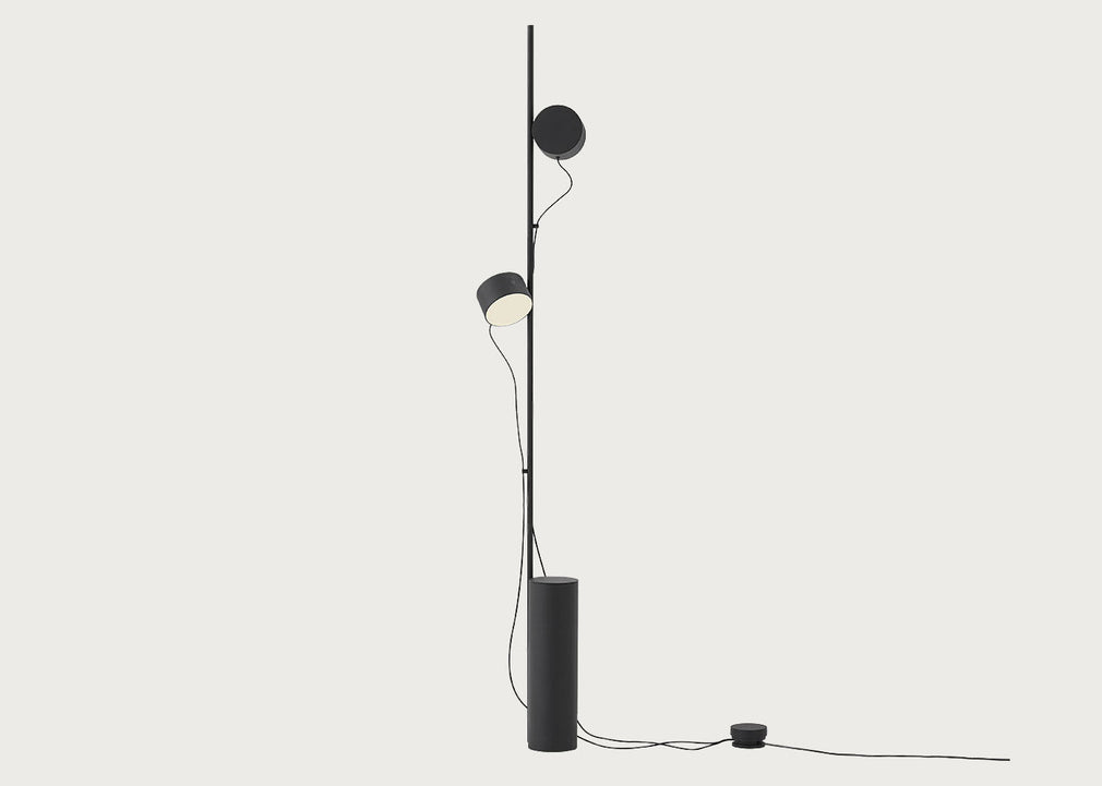 Post LED Floor Lamp Black