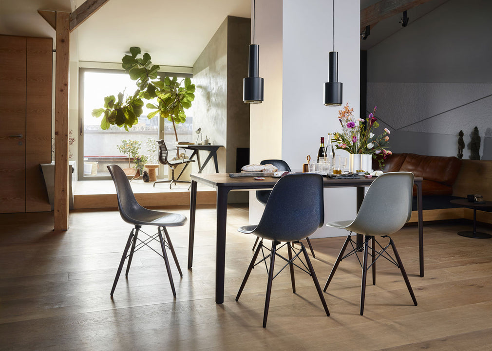 Eames Fibreglass Side Chair DSR