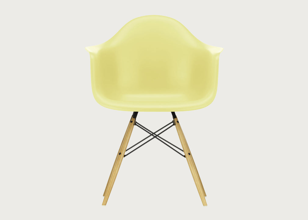 Eames Plastic Armchair RE DAW