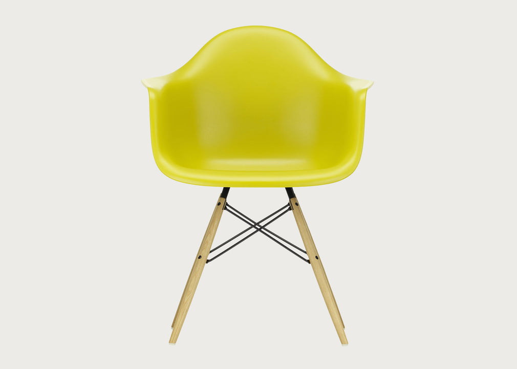 Eames Plastic Armchair RE DAW