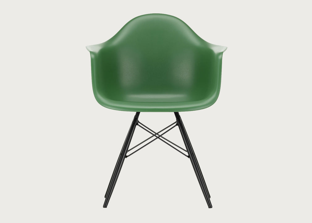 Eames Plastic Armchair RE DAW