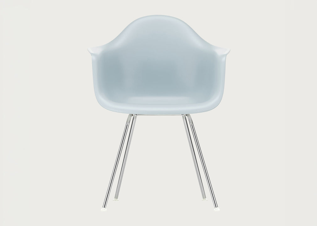 Eames Plastic Armchair RE DAX