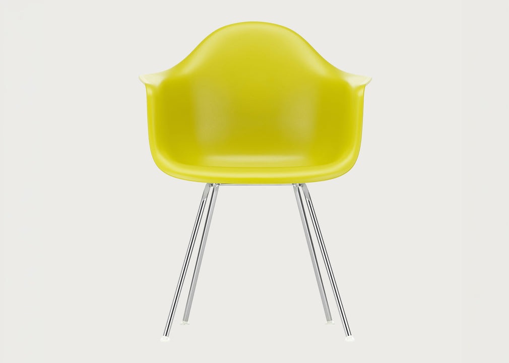 Eames Plastic Armchair RE DAX
