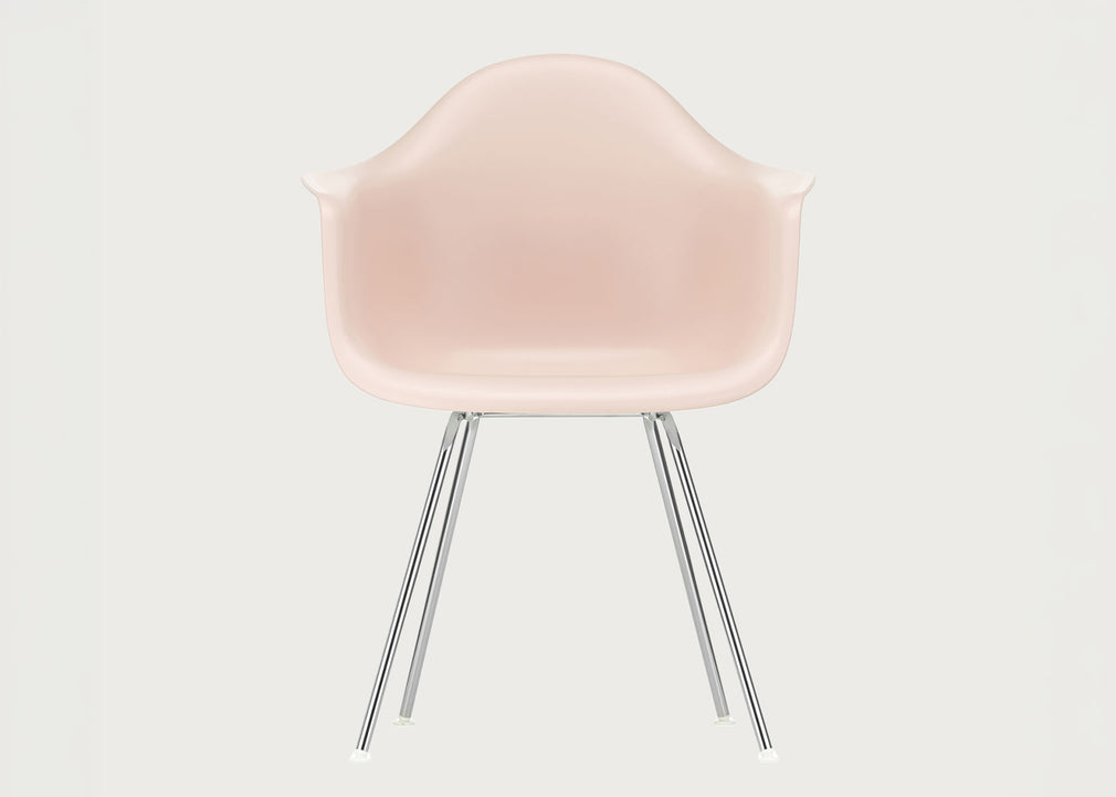 Eames Plastic Armchair RE DAX