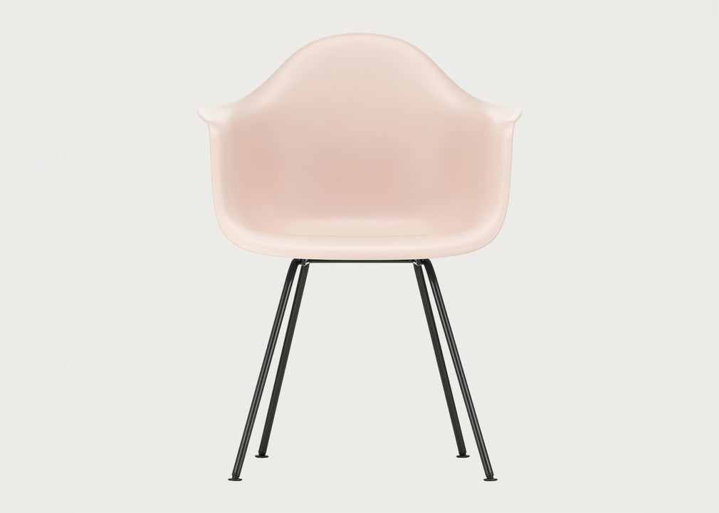 Eames Plastic Armchair RE DAX