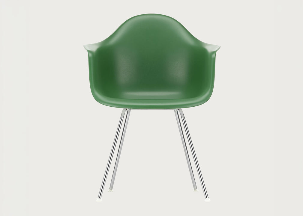 Eames Plastic Armchair RE DAX