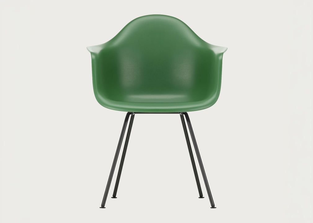 Eames Plastic Armchair RE DAX